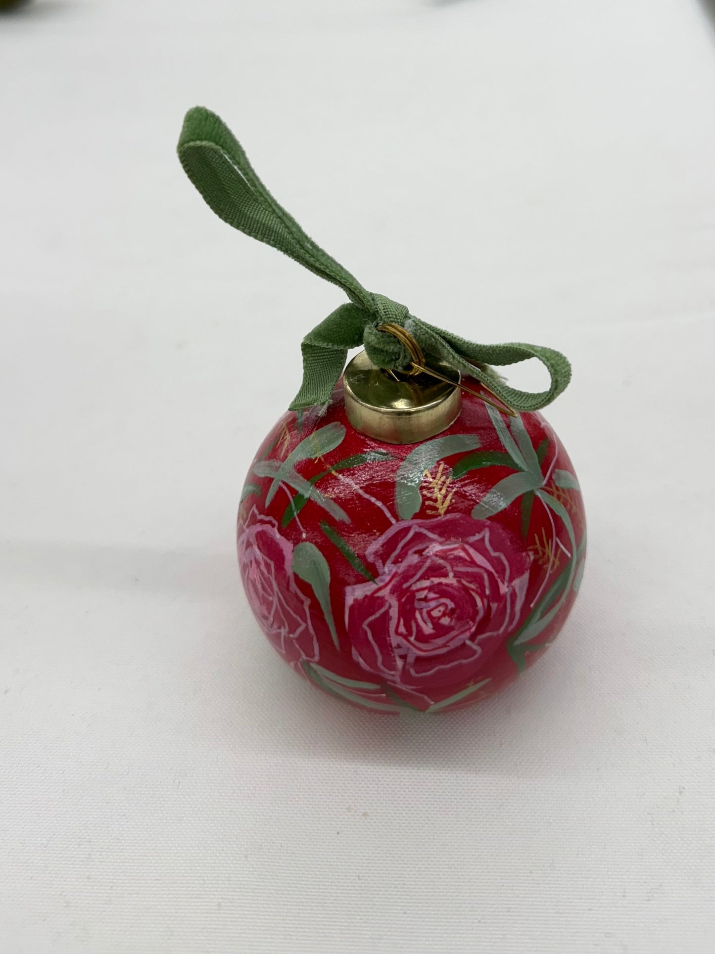 Red and Pink roses Christmas ornament